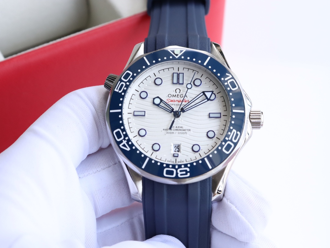 Omega Seamaster 42 mm Weiss